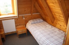 1.OG Kinderzimmer Bett 1